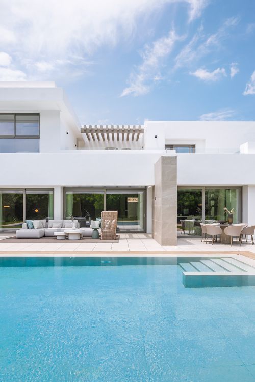 Villa te koop in El Paraiso, Estepona Oost