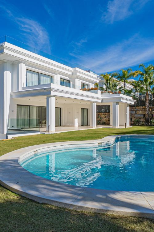 EXCLUSIVAS VILLAS INDEPENDIENTES EN CLUB LOMAS DE MARBELLA