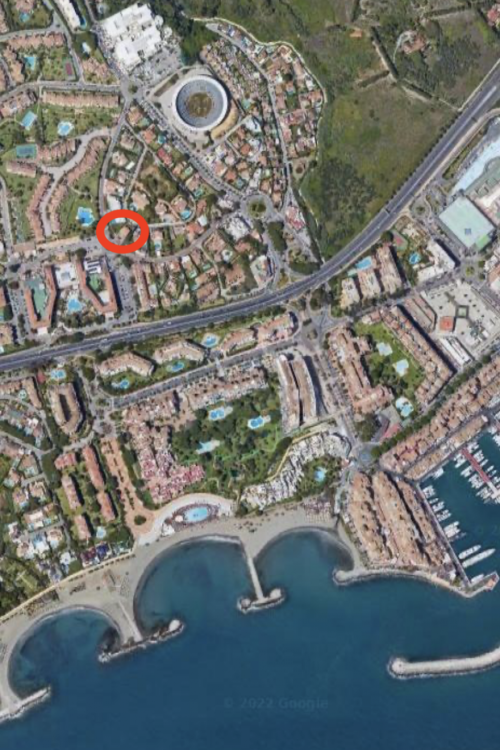 Plot and Project for contemporary villa of 1146 square metres built area in Puerto Banus´ best location