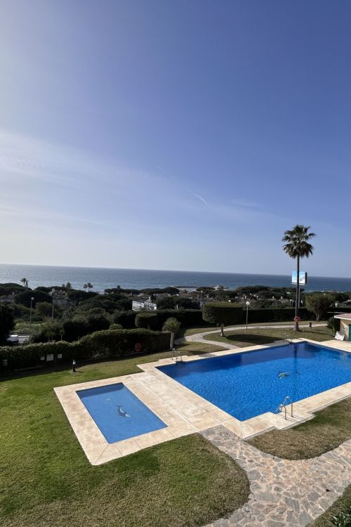 Appartement te koop in Cabopino, Marbella Oost