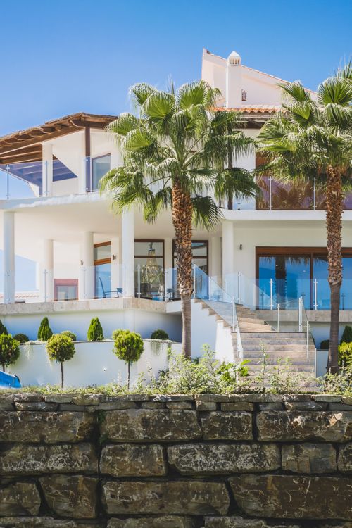 Villa for sale in Los Flamingos Golf, Benahavis