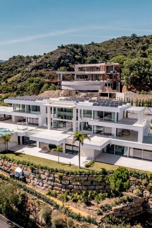 Welcome to La Isabella, the crown jewel of Marbella Club Golf Resort.
