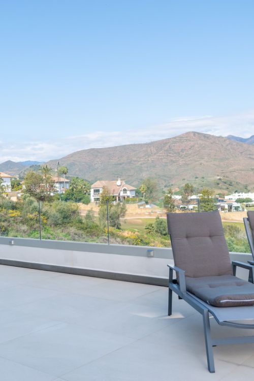 Extraordinary apartment with huge terrace & panoramic views