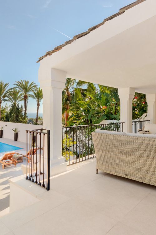 Villa Verano - Stunning recently renovated villa with excellent sea views situated in Sierra Blanca, Marbella