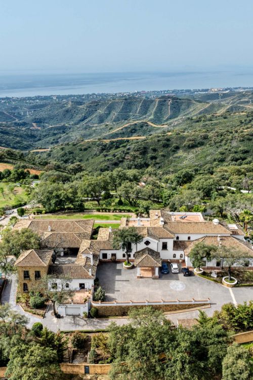 Finca te koop in La Mairena, Marbella Oost