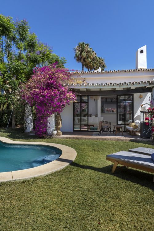 Villa estilo moderno andaluz en Atalaya