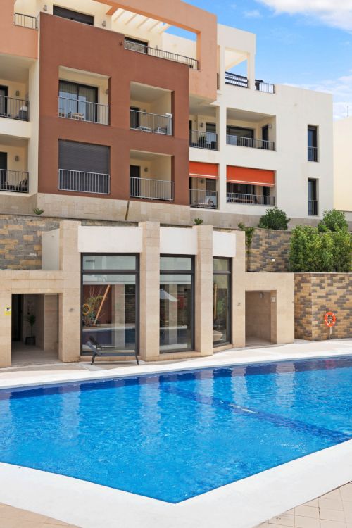 Bonito apartamento en planta baja de dos dormitorios situado en Altos de los Monteros