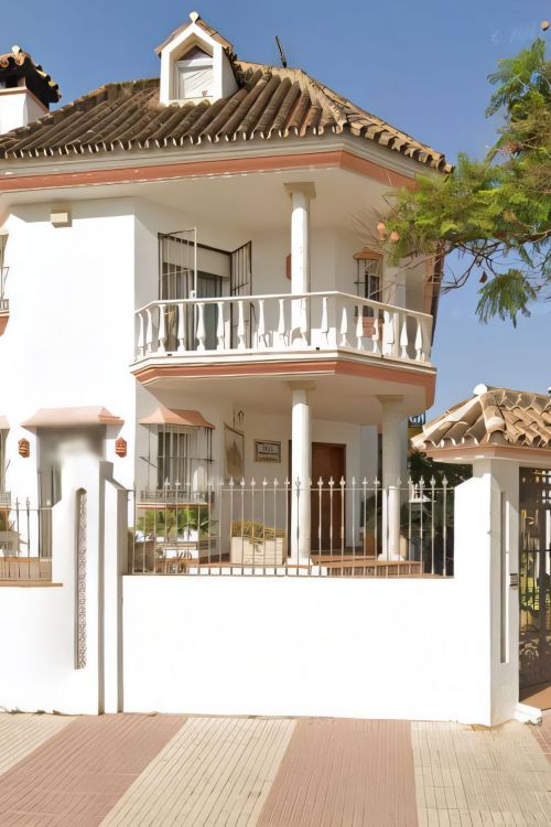 Half Vrijstaande woning te koop in San Pedro de Alcantara