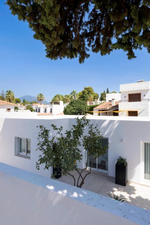 recently completely renovated villa in Nueva Andalucia