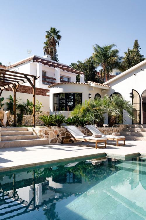 recently renovated, modern Andalusian villa in Nueva Andalucia