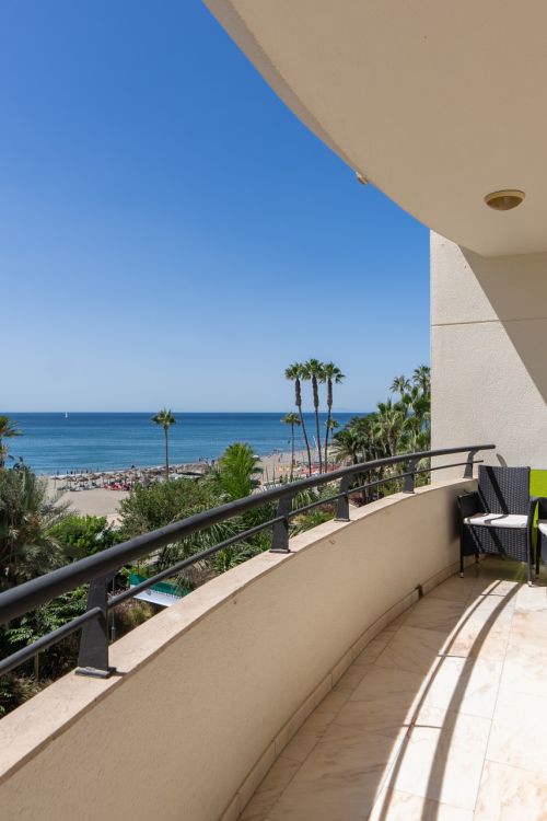 Vivienda con vistas la mar en Avenida España, Estepona
