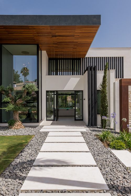 Modern Luxury Villa in Nueva Andalucia