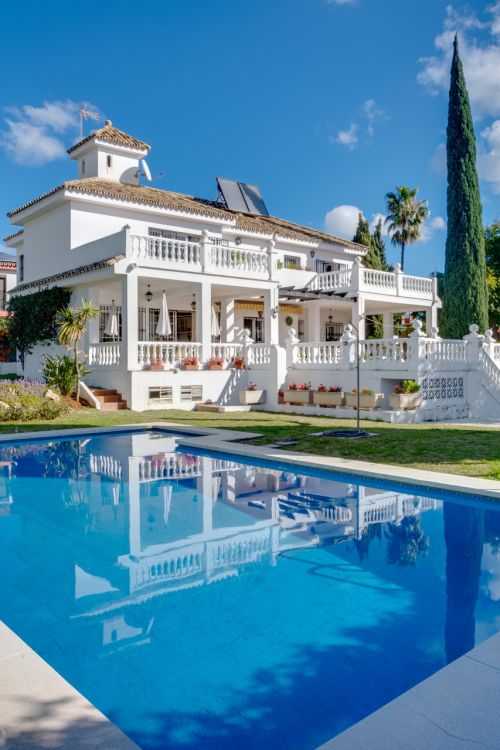 Spacious south facing six-bedroom villa in Marbella, with sea views
