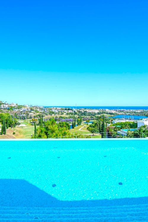 Villa te koop in Los Flamingos Golf, Benahavis
