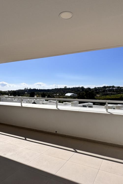 Luxurious 2-Bedroom Apartment with Stunning Mountain and Sea Views
