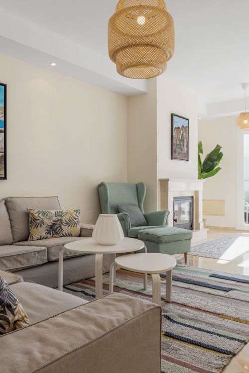 Elegant & Bright  4-Bedroom Duplex in Aloha Royal, Marbella