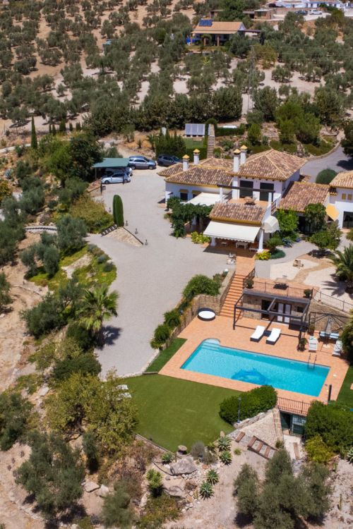 Espectacular villa en Villanueva de la concepcion con impresionantes vistas y piscina