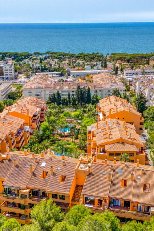 Lovely three bedroom apartment located in the heart of the Golden Mile of Marbella, Costa Nagüeles III