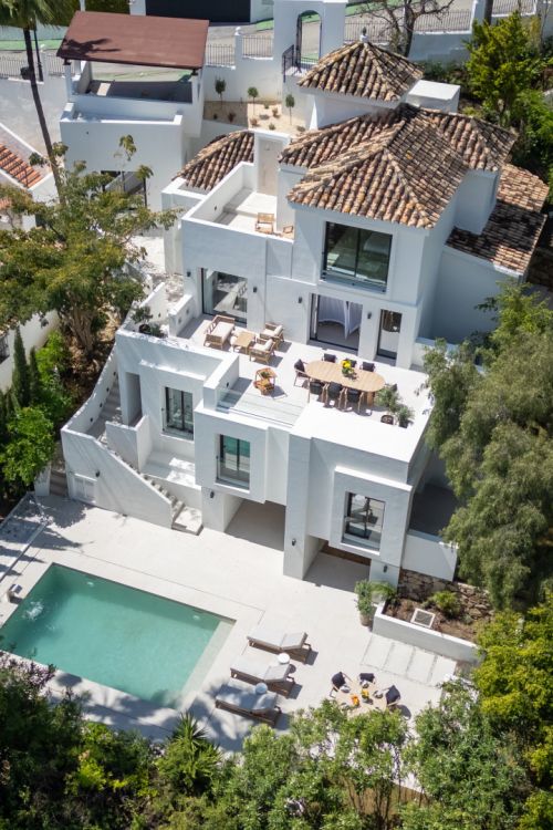 Villa te koop in Los Naranjos Hill Club, Nueva Andalucia