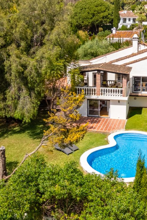 Villa te koop in El Rosario, Marbella Oost