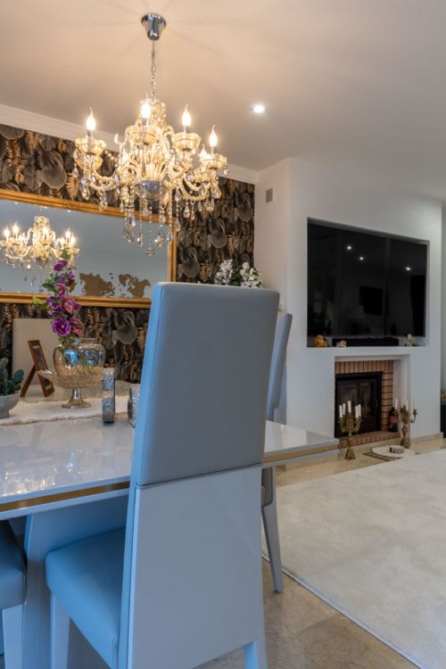Modern South-Facing Townhouse with Premium Finishes – Move-In Ready