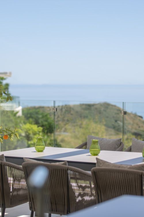 LUXURY PENTHOUSE WITH SEA VIEWS IN PALO ALTO