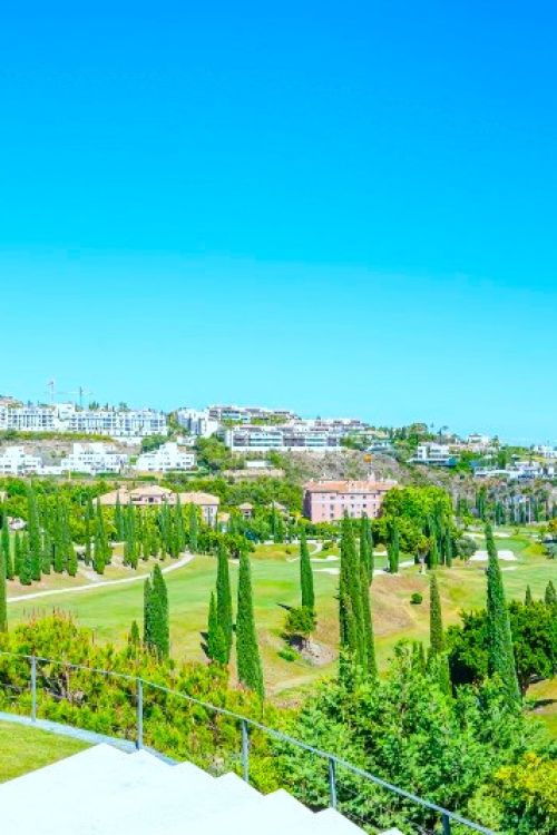 Villa te koop in Los Flamingos Golf, Benahavis