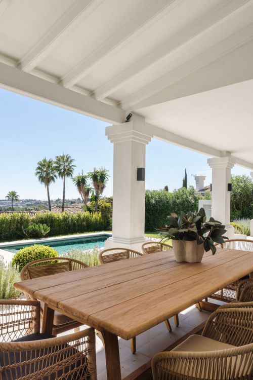 Welcome to Villa Rosalia — Refined Luxury with Stunning Seaviews in Nueva Andalucía, Marbella