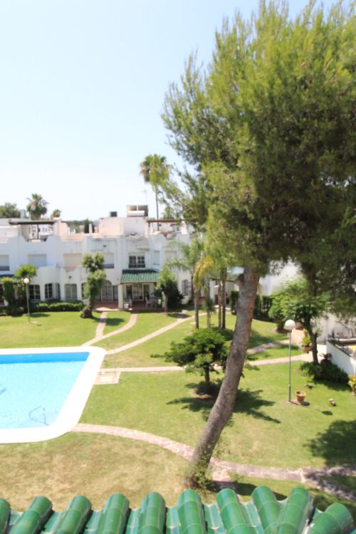 Presiosa adosada en 1a Linea del Golf Los Naranjos