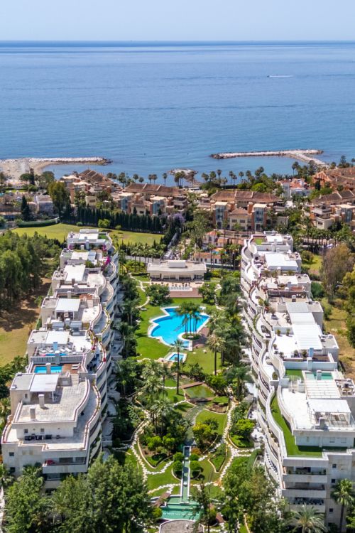 Exclusivo apartamento en la playa junto a Puerto Banus