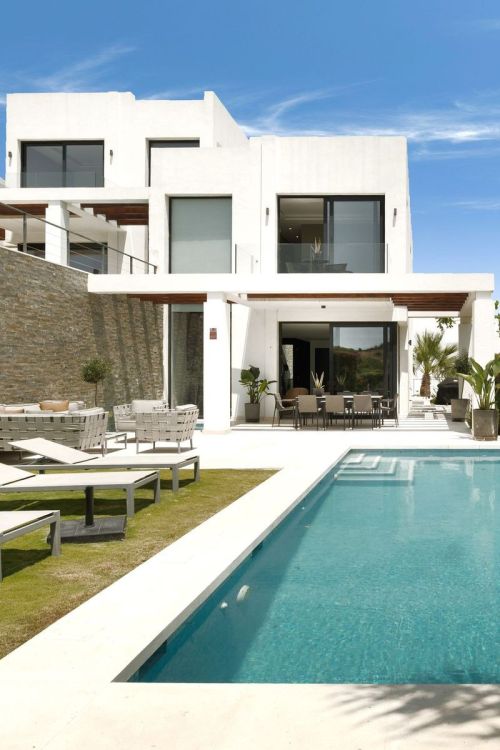 Half Vrijstaande Villa te koop in Cabopino, Marbella Oost