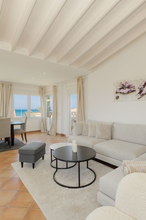 Modern 4-Bedroom Villa with Expansion Potential, Costabella, Marbella