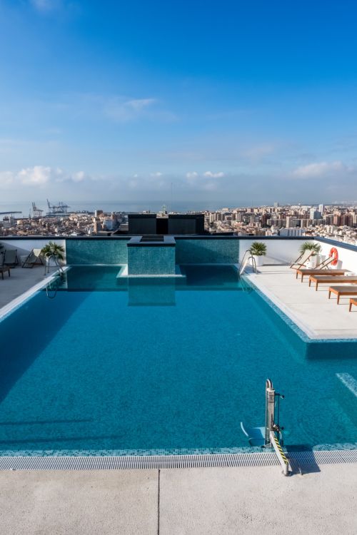 Modern Apartment in Malaga Urban Sky Tower – 25th Floor with Stunning City Views