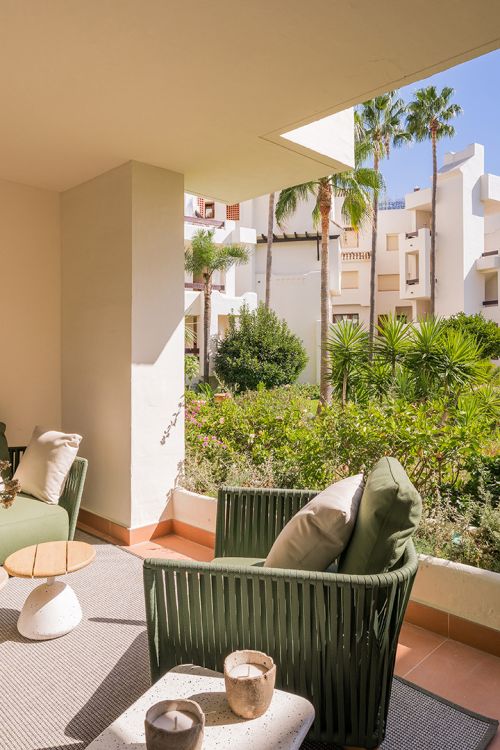 Turnkey Beachfront Apartment, Bahía del Velerín, New Golden Mile, Estepona