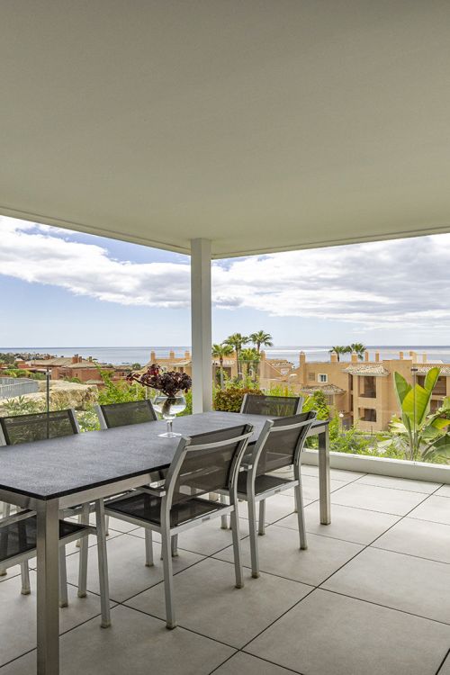 Stylish 3-Bed Corner Ground Floor Apartment with Spectacular Sea Views in Doña Julia