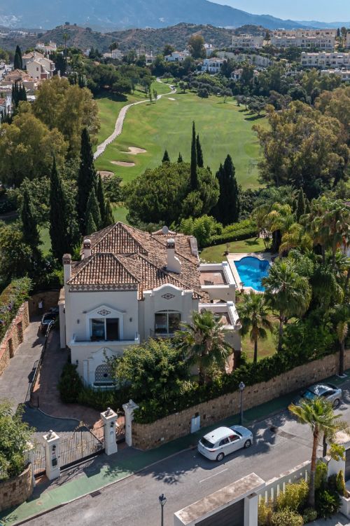 Villa te koop in La Reserva de la Quinta, Benahavis