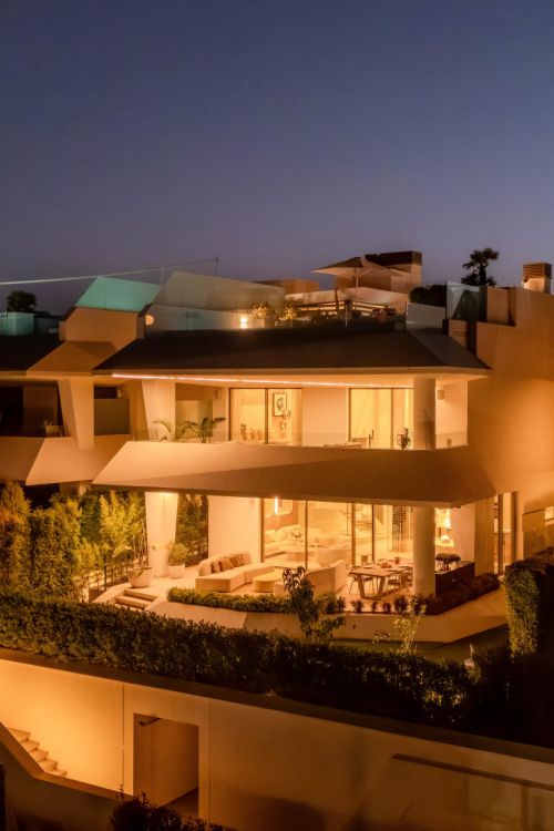 Hedendaagse villa in Nueva Andalucia