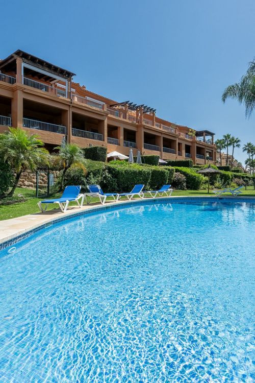 Appartement begane grond te koop in Benatalaya, Estepona Oost