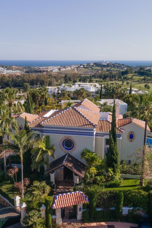 Villa te koop in La Alqueria, Benahavis