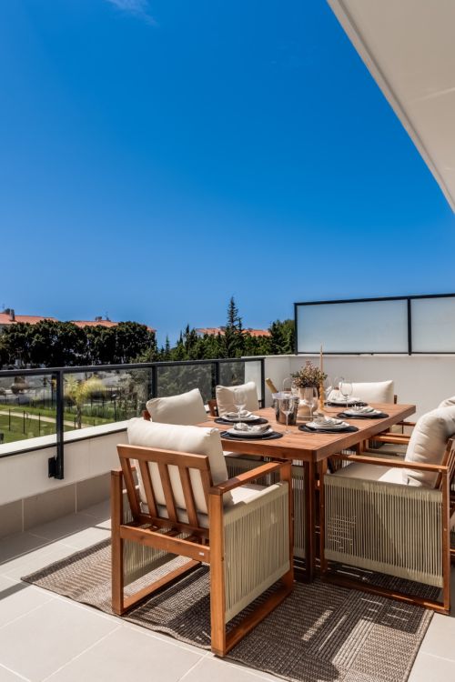 Modern 2-Bedroom Apartment in Aranya, Selwo – Estepona