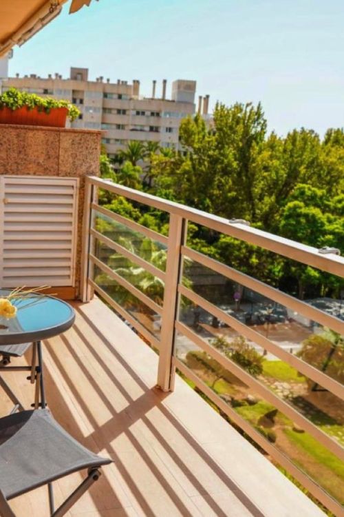 ¡Impresionante apartamento reformado en el corazón de Marbella!