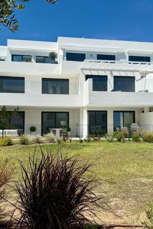 Discover Your Dream Home: Luxurious Brand-New Apartment in Casares Costa