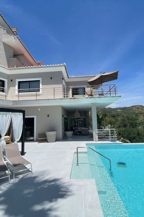 Villa en venta en Elviria, Marbella Este