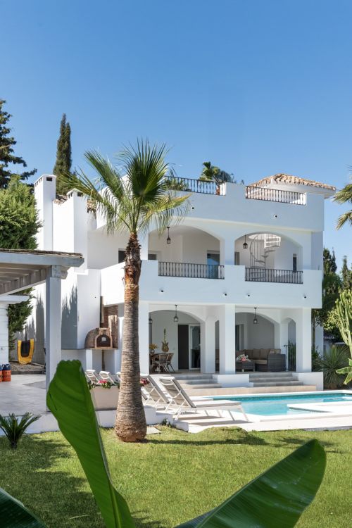 Modern Nueva Andalucía Villa