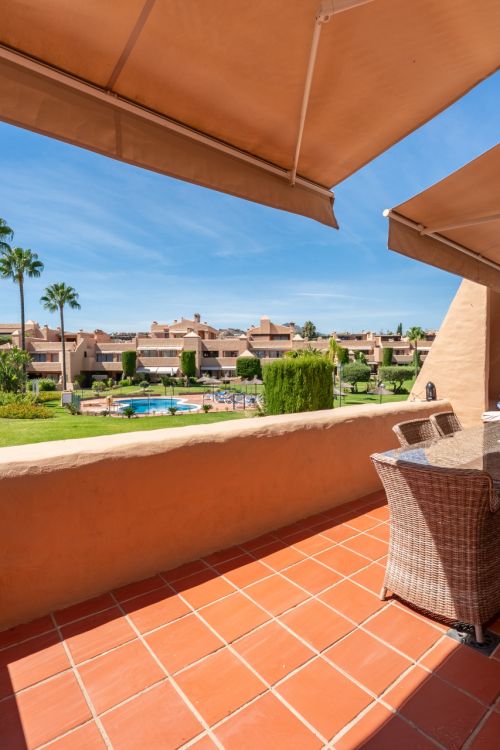 Stylish 3-Bedroom Duplex Penthouse in La Cartuja del Golf