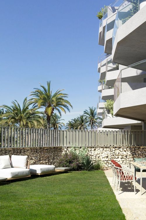 An urban life resort