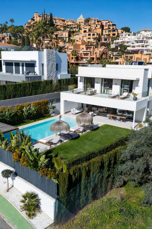 Villa te koop in La Cerquilla, Nueva Andalucia