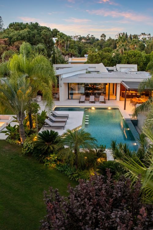 Villa te koop in Las Chapas, Marbella Oost