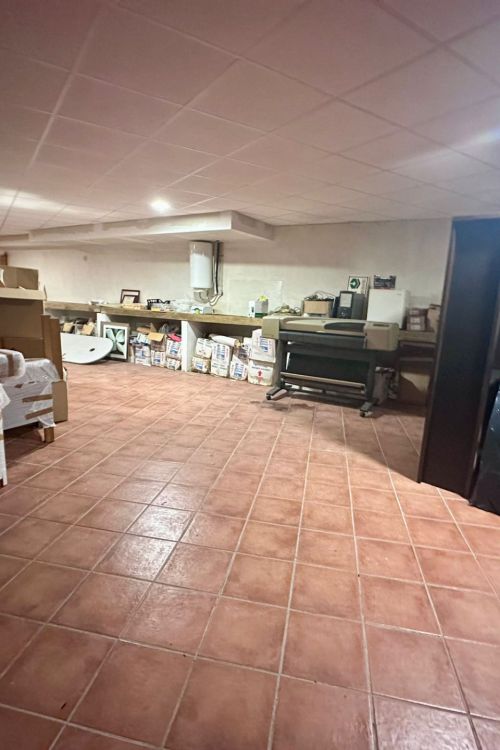 Magnificent premises located in the heart of Cabopino-Artola's commercial center (Marbella East).