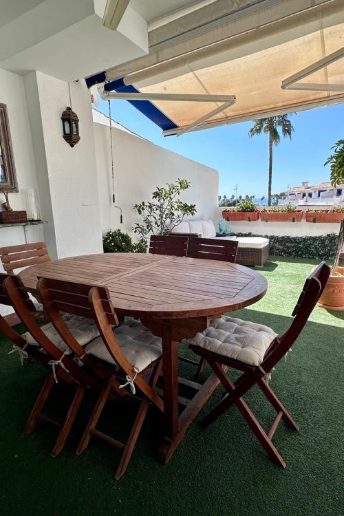 FIRST LINE BEACH APARTMENT!